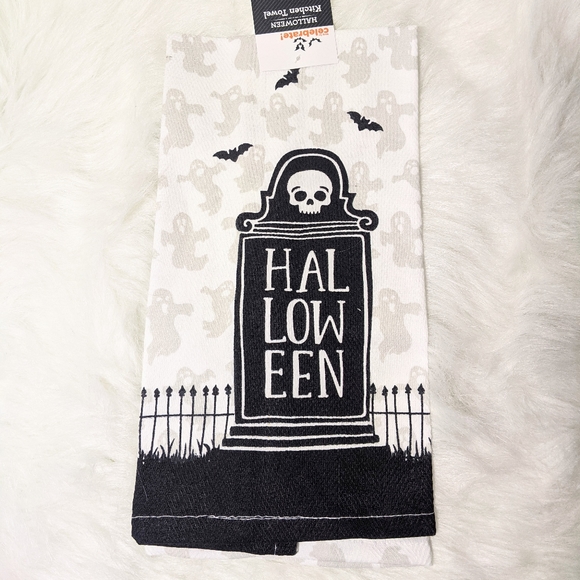 NWT Halloween Kitchen Towels & Potholders - Picture 6 of 11